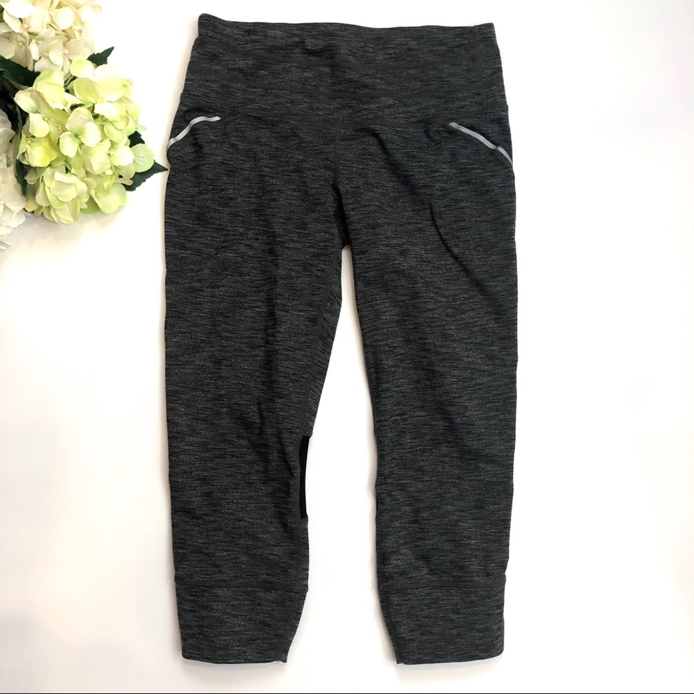 Athleta Heather Gray Running Capris Leggings EUC S